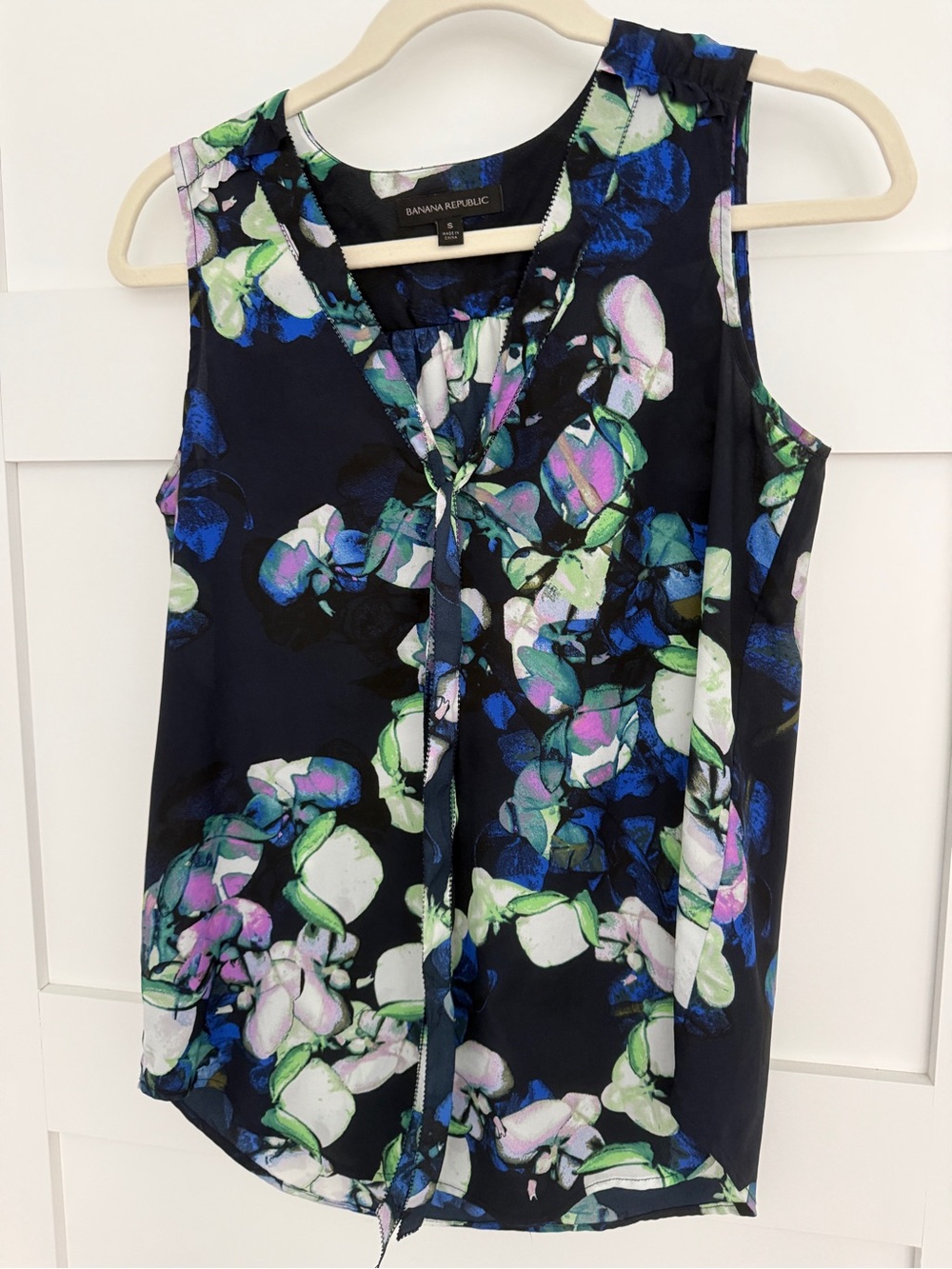 Banana Republic Navy Floral Tie-Front Sleeveless Camisole